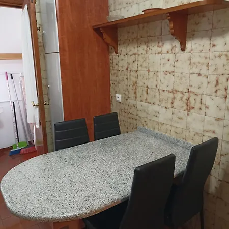 Samuel Apartman *